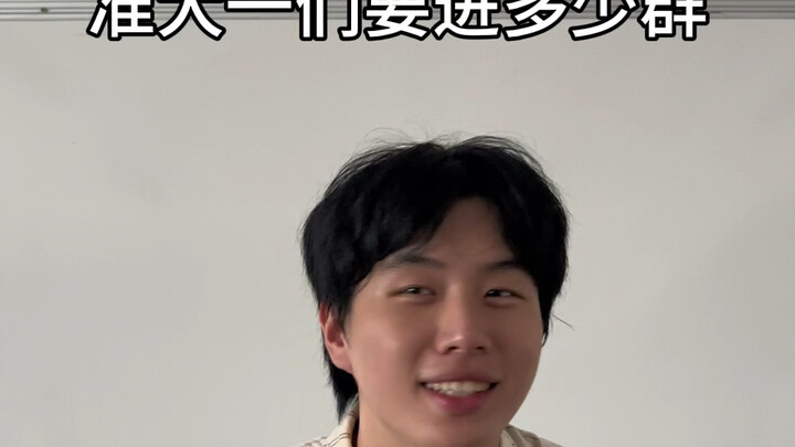 Berapa banyak kelompok yang harus diikuti oleh mahasiswa baru?