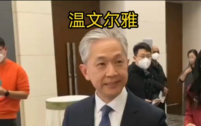 พระเอก! นี่แหละใช่ไหมที่เรียกว่าสุภาพอ่อนโยน สง่างามมีเสน่ห์!