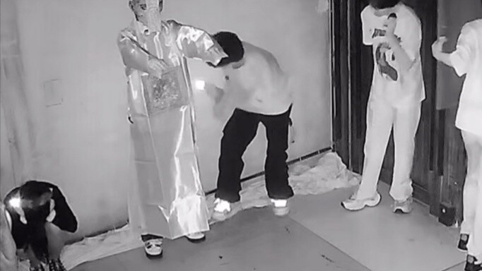 Kontrol keras NPC selama 10 detik