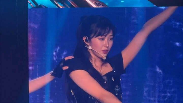 ถูกความงามระดับเทพของจีเซลในโชว์ที่กรุงเทพฯ ทำให้ตะลึง
