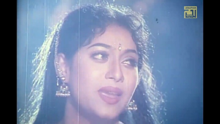 একদিকে পৃথিবী একদিকে তুমি যদি থাকো