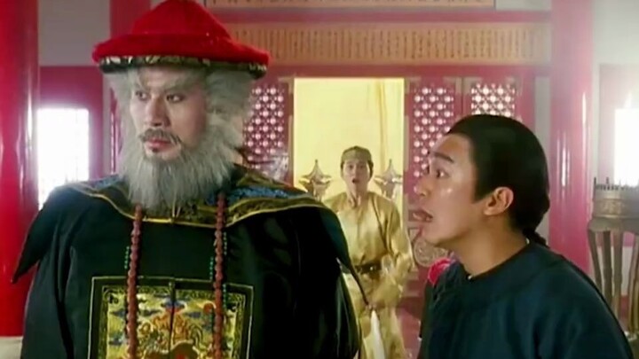 连皇上都不敢和鳌拜大声说话，只有韦小宝是个例外