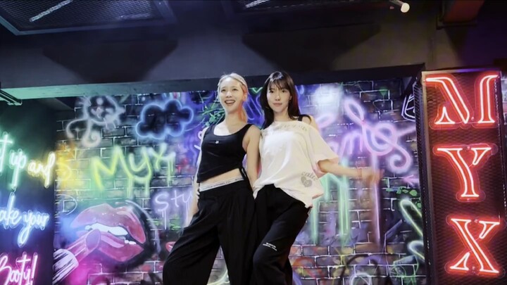 【JanJingjing】The official Twitter has posted a practice room clip of “Don’t Wanna, But I Do.”