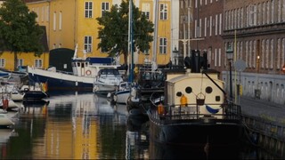 Quiet and cozy boats 007