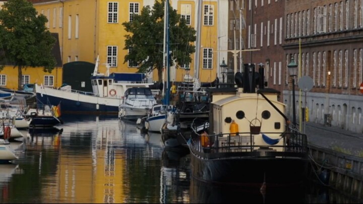 Quiet and cozy boats 007