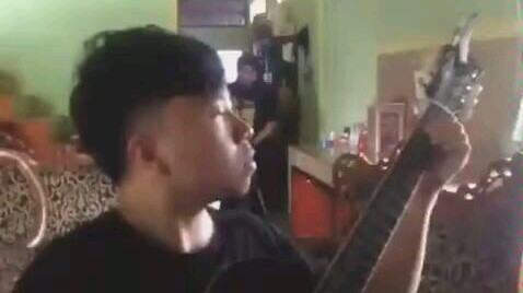 บทสดุดีที่เขียนขึ้นเอง