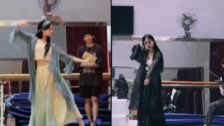 สาวนักศึกษาเต้นเพลง "ตำนานงูขาว" สไตล์การเต้นของพวกเธอสร้างความตื่นตาตื่นใจให้กับผู้ชมทันทีที่ดนตรีเ