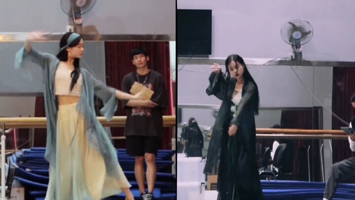 College girls danced "Legend of the White Snake" and their dancing style amazed the audience as soon
