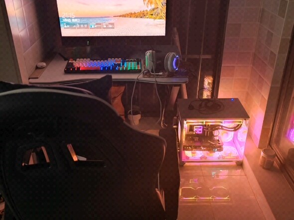 Playing on the computer at night is seriously freaking me out.