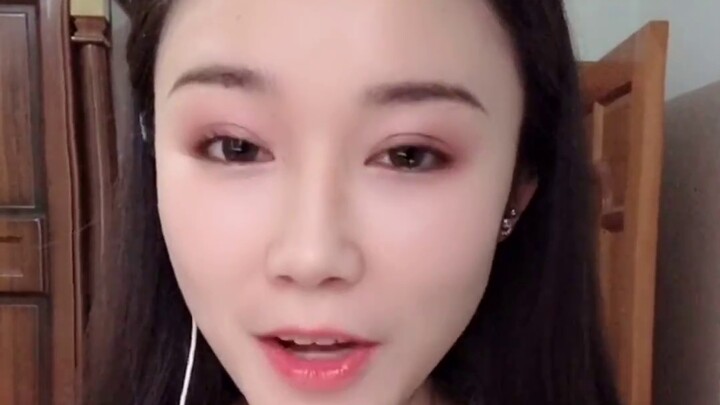 Translated accent + White Snake + Xiaoxin [three-person dubbing] // Alas, I feel like I don’t look l
