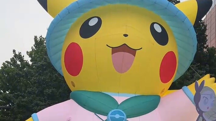 Many Pokémon fans lined up in the hot sun and heavy rain! Report on the first day of the Pokémon fla