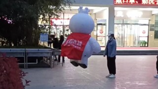 当大学生变成雪王