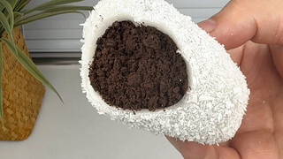 我现在一看到糯米粉，就有种想去学校门口摆摊的冲动，恨不得送到你们嘴里，让你们都尝尝，好吃到原地转圈圈！