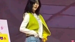 South Korea's famous ace Ms. Jiang Seqi danced in a love shot, causing hundreds of innocent girls to