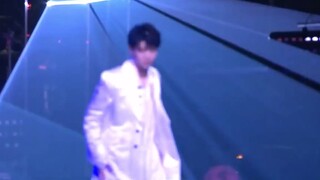 【TFBOYS】 Cuối cùng thì cơn gió từ thành phố núi cũng thổi vào bài tập cuối kỳ của tôi (cắt ghép)