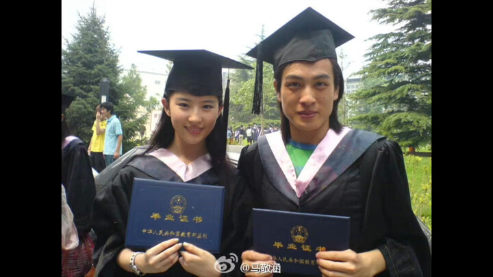 Who on earth said Liu Yifei was unpopular in college and skipped class every day? Then what are all 