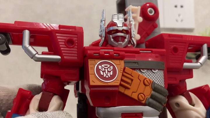 "The strongest pillar brother of all time" Transformers TF2000? RID Flame Boy and Ultraman Magnus me