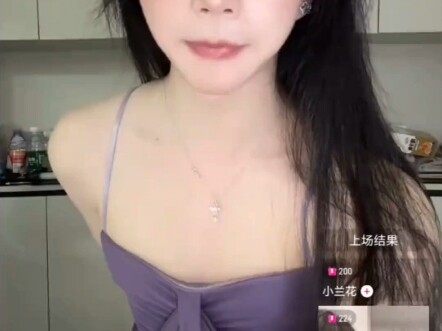 Front curve, perky rear—so stylish!