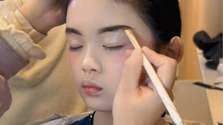 Thật trùng hợp! "Cầu Tịnh Bộ" là vũ đạo tập thể được dàn dựng vào năm ngoái
