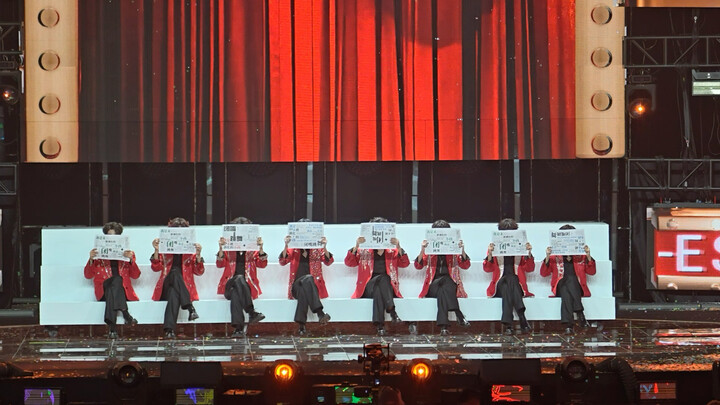 Simpan | Koreografi “Diam dan Menari” yang Keren, Baju yang Sangat Jelek (Pertarungan Kemuliaan Maka