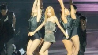 Panggung solo konser ROSÉ Sydney Gone+On the ground