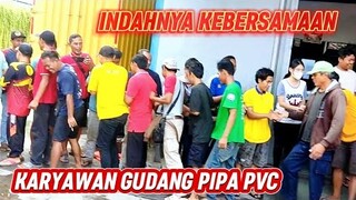 MOMEN TERINDAH KARYAWAN GUDANG PIPA PVC DI SAAT PEMBAGIAN THR