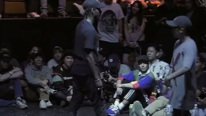 阿K老师代表中国荣誉之战，在国外当mc说china的时候你懂那个意义是什么吗？这就是街舞