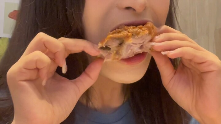 Immersive: Eating Finger-Licking Original-Flavor Chicken, But the Low-Fat Version