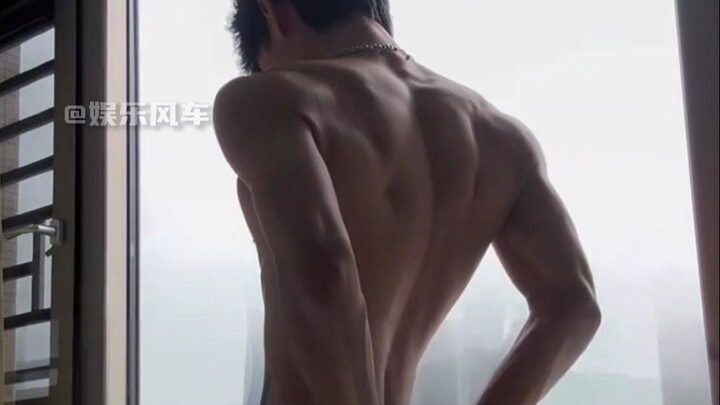 استيقظت ساحة اللياقة البدنية في نانجينغ لتجد أن السماء انهارت...