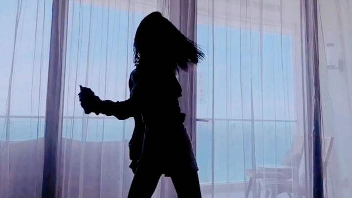 Li Zixuan dances coolly without showing her face
