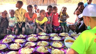 Ẩm Thực Châu Phi || Cùng Team Châu Phi và Người Dân Thưởng Thức Món Mực Nhồi Thịt Siêu Ngon