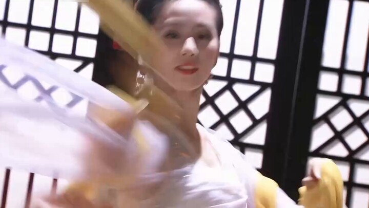 I thought Yu Er's look was the most beautiful in the whole drama, she had the temperament of a godde