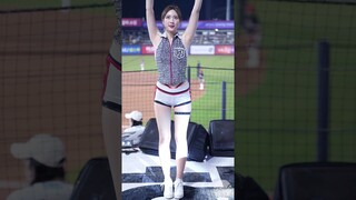 화이팅이 절로나오는 빤짝이 이금주 치어리더 Lee Geumju #cheerleader