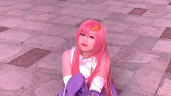 Lacus, please give me the Freedom Gundam
