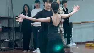 # وانغ تشونغ مو لي مو هان رنبا دقيق