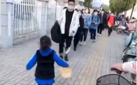 The little sister excitedly rushed to pick up her older brother from school, only to be turned down—