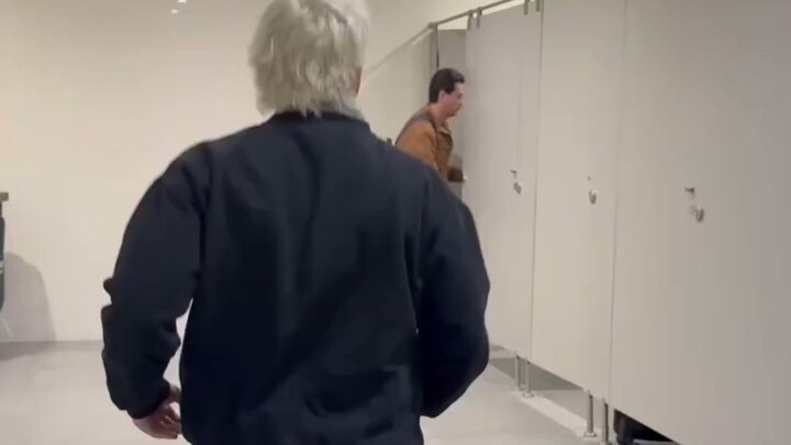 The accessible bathroomπ