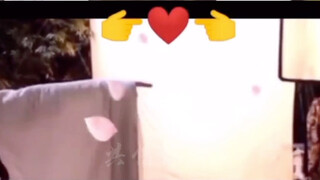 博君一肖 陪你闹  弟弟一脸的痴汉笑 魂都被哥哥勾走了 就想跟着哥哥走
