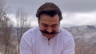 Hidangan sosis telur porsi super besar