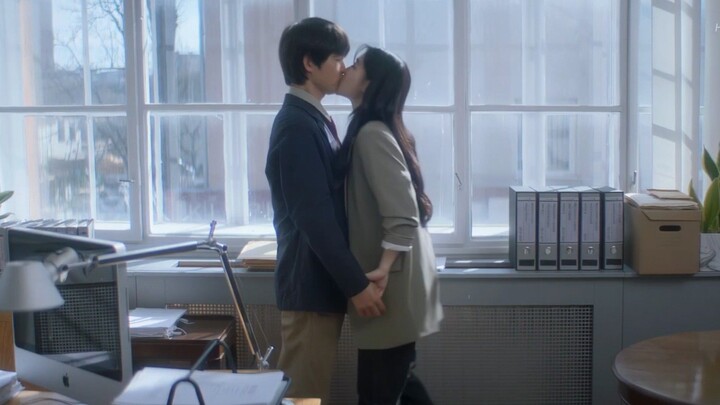 Eh kok main nyosor aja ni 🤭