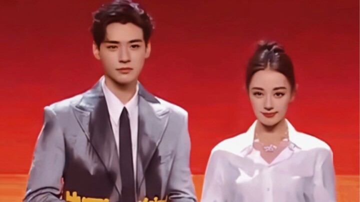 It's finally our turn to be at the table! It's been two years, who knows? Welcome to the Crown Princ