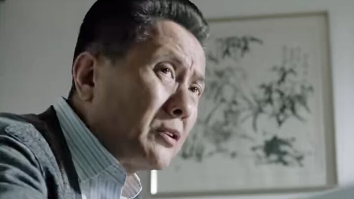 Bukan soal cantik, di rumah aja pas suami-istri ngobrol harus pake enkripsi.