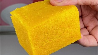 Selama di rumahmu ada panci, kamu bisa membuat kue labu malas yang manis, lembut, dan sedikit kenyal