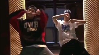 Mona Lisa, the male group from China's entertainment industry, makes their debut!! Houbi and Xiaoxix