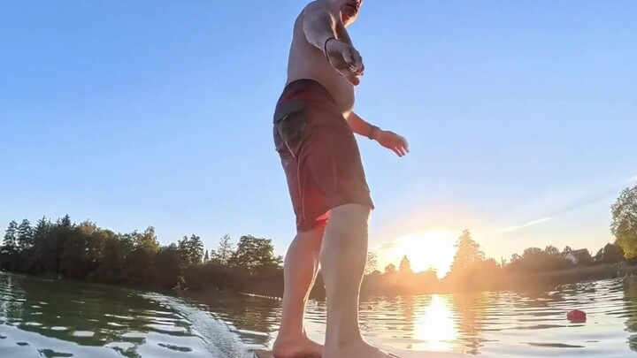 Six Seconds of Glide at Sunset on Glassy Water | Pumpfoil | 无动力水翼板