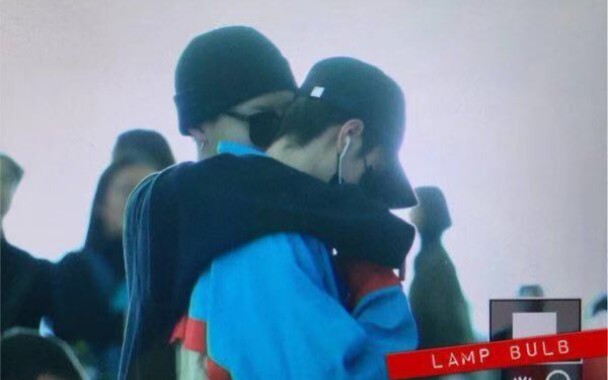 【UNIQ】LEO LINE Nhất Bác & Thừa Diễn (bgm: POOL)