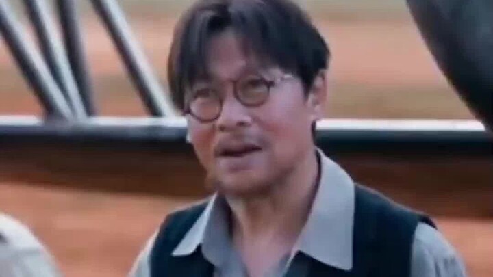 The beggar hero in "A Whirlwind Rises by the Balustrade"—from Beijing to Changsha, over 1,400 kilome