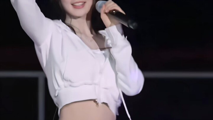 Choi Yi-won gaya olahraga warna putih