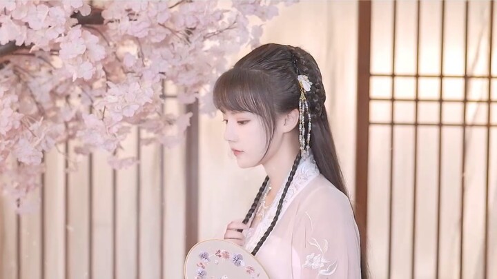 【Phạm Tư Tư】 “Tâm ta không phải là hòn đá không thể cuộn lại, tâm ta không phải là tấm thảm không th