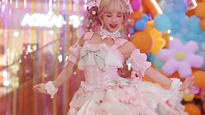 My first time participating in a random dance! It was so exciting!!